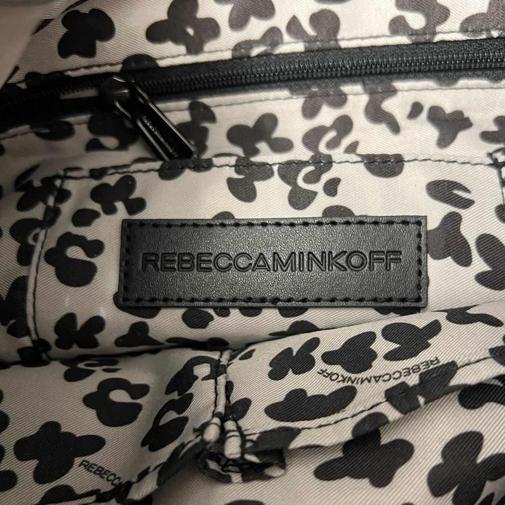 Rebecca Minkoff.NWT.Gorgeous Leather Crossbody/Bucket Bag. Stone Grey. 15”X 10”. - Picture 8 of 13